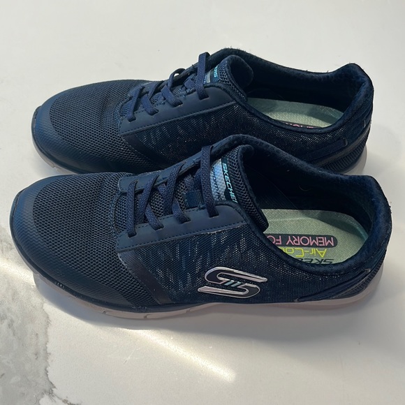 Skechers Slip On Shoes - Picture 1 of 4